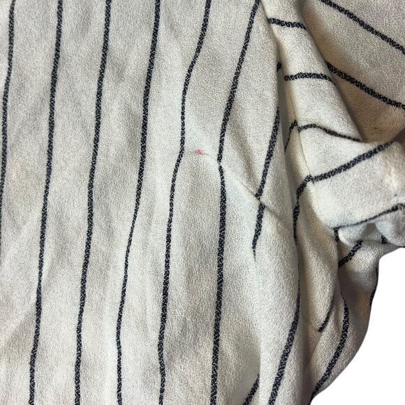 Roxy Shirt Women's XS White Stripe Short Sleeve Button Up Open Back Tie Beachy - Picture 7 of 9